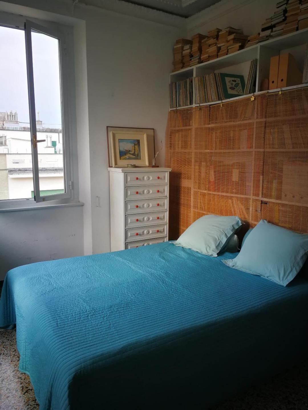 Blu Genova